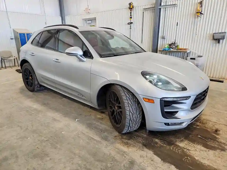 WP1AG2A57HLB53845 2017 PORSCHE MACAN-3