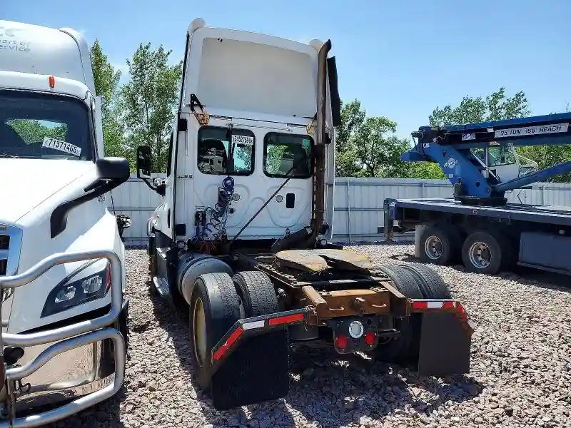 1FUBGEDV2GLHC5803 2016 FREIGHTLINER ALL OTHER-2