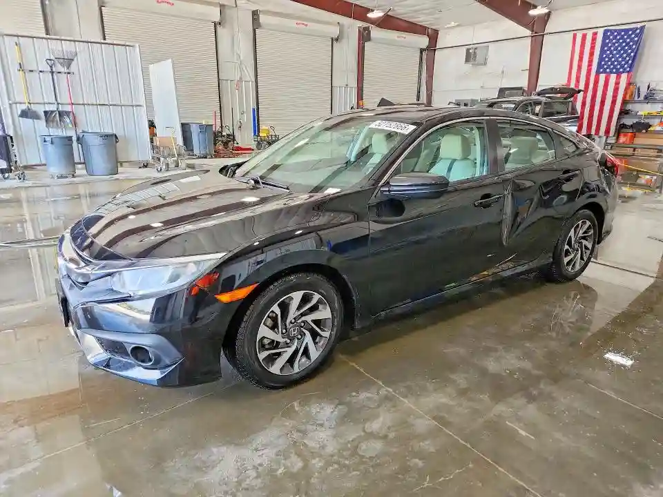 2HGFC2F88JH533383 2018 HONDA CIVIC-0