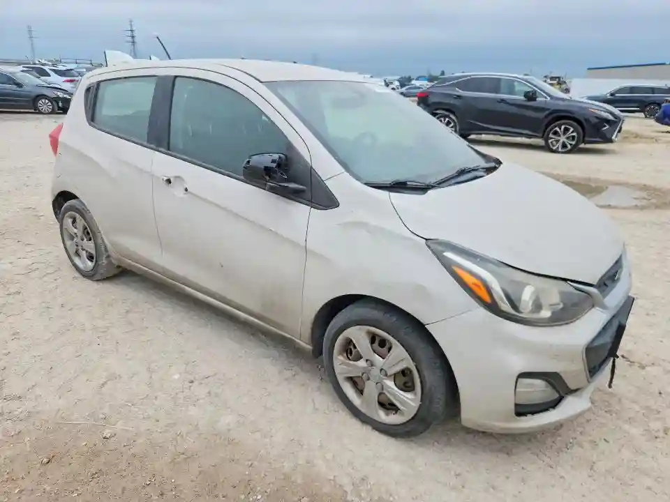 KL8CB6SA3KC751796 2019 CHEVROLET SPARK-3