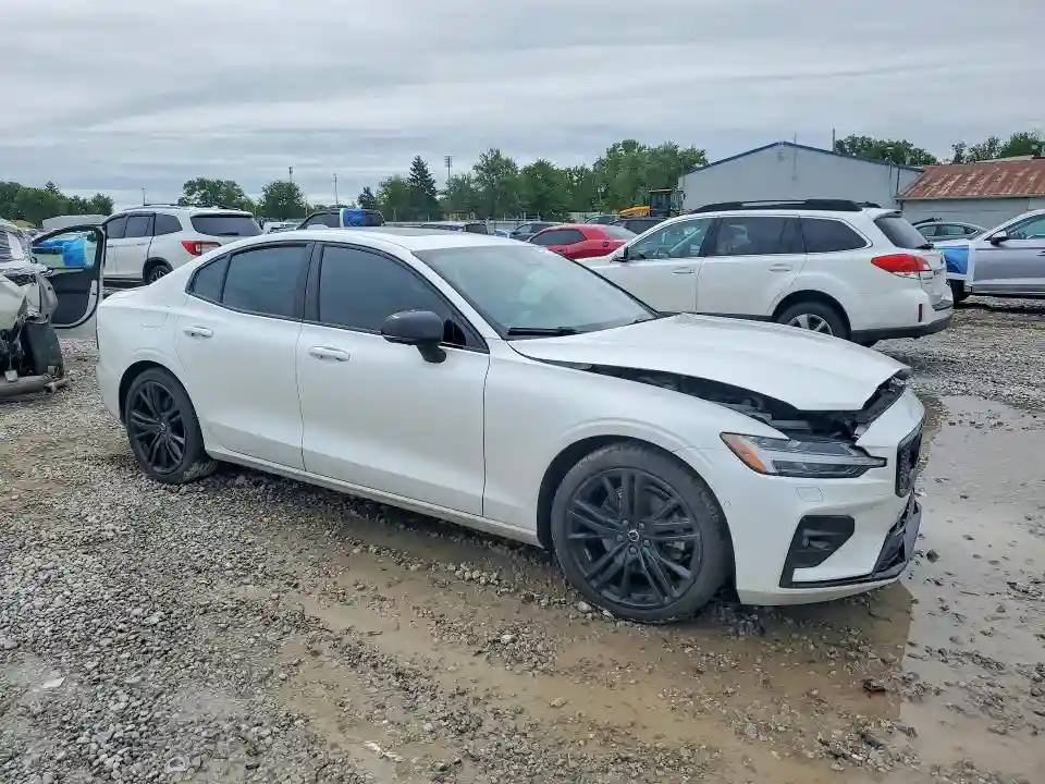 7JRL12TH5RG297330 2024 VOLVO S60-3
