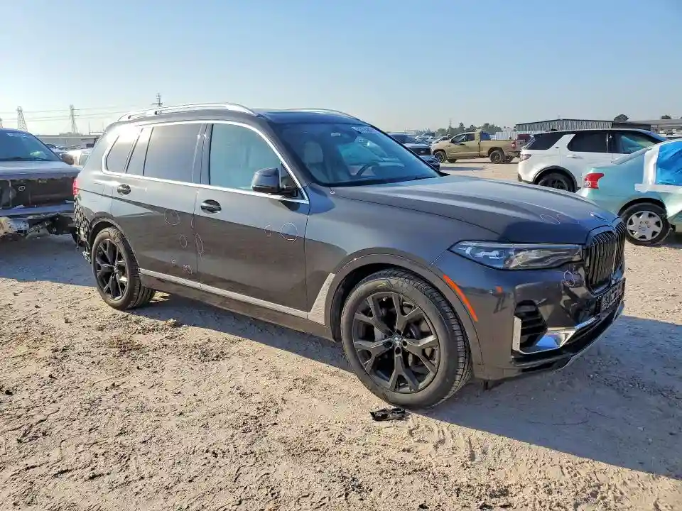5UXCW2C06L9C27813 2020 BMW X7-3