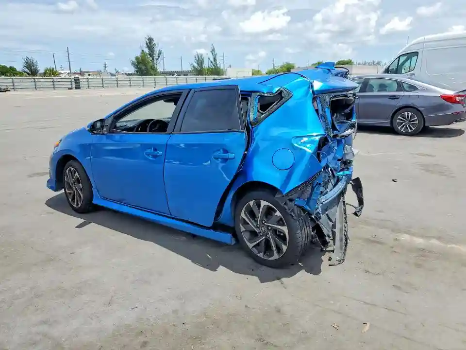 JTNKARJE3JJ561918 2018 TOYOTA COROLLA-1