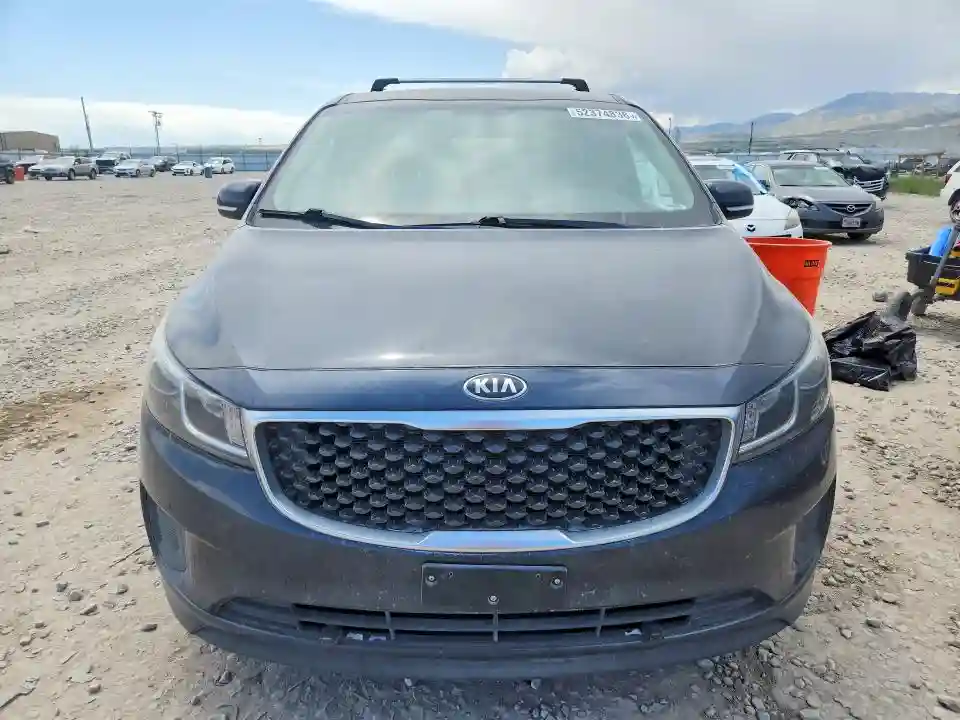 KNDMB5C13G6090085 2016 KIA SEDONA-4