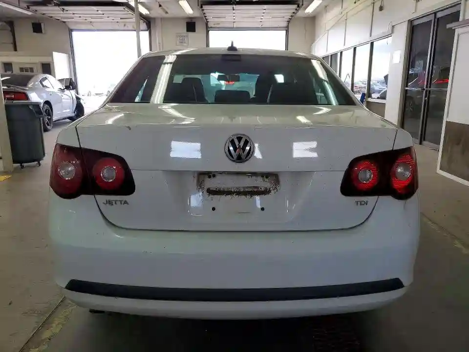 3VWRL7AJ2AM175652 2010 VOLKSWAGEN JETTA-5