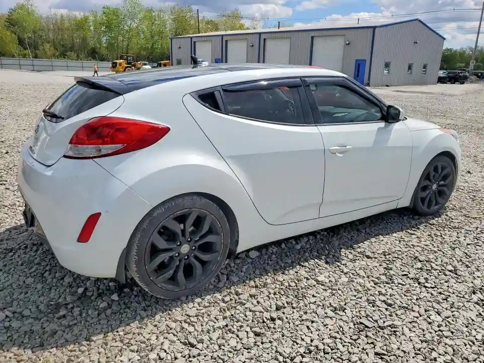 KMHTC6AD7DU094476 2013 HYUNDAI VELOSTER-2