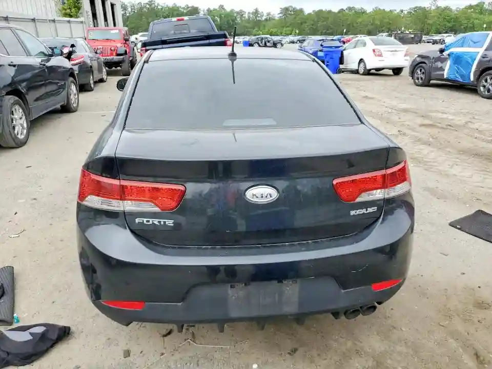 KNAFU6A25A5168798 2010 KIA FORTE-5