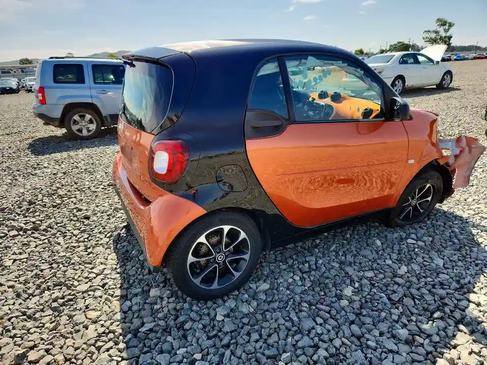 WMEFJ5DA7GK051762 2016 SMART FORTWO-2
