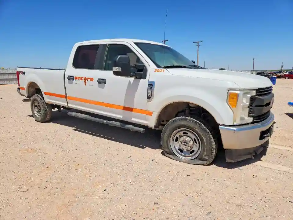 1FT7W2B66HEF13021 2017 FORD F250-3
