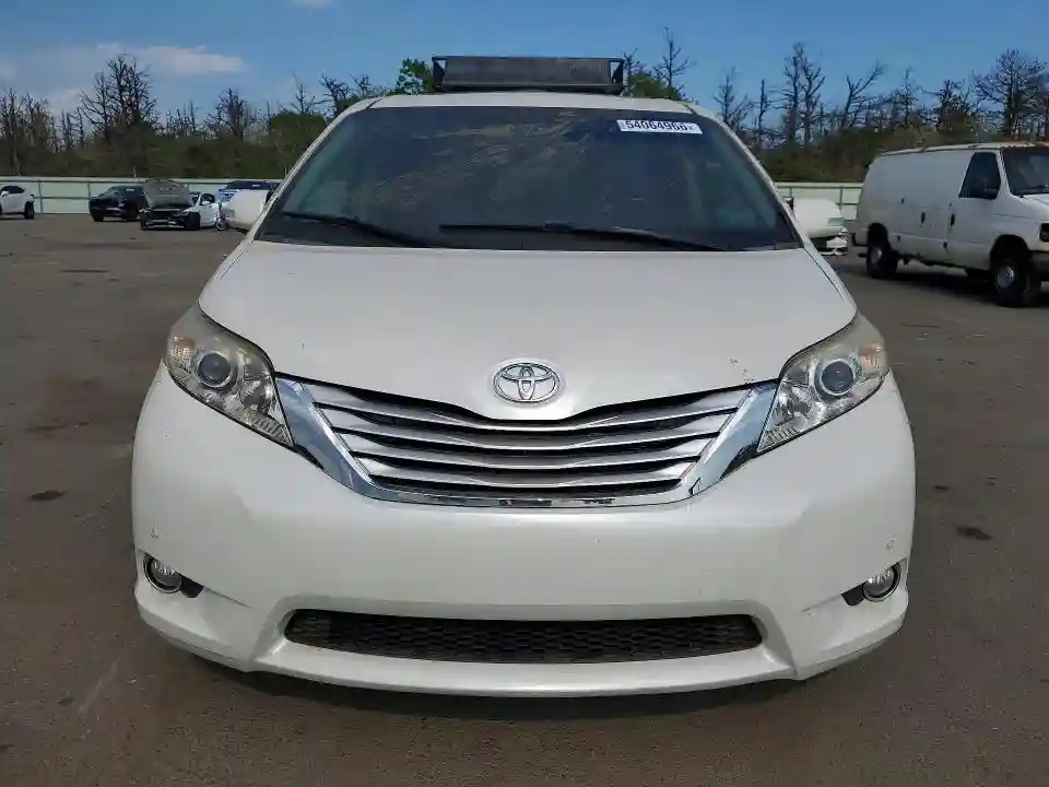 5TDDK3DC7DS050785 2013 TOYOTA SIENNA-4