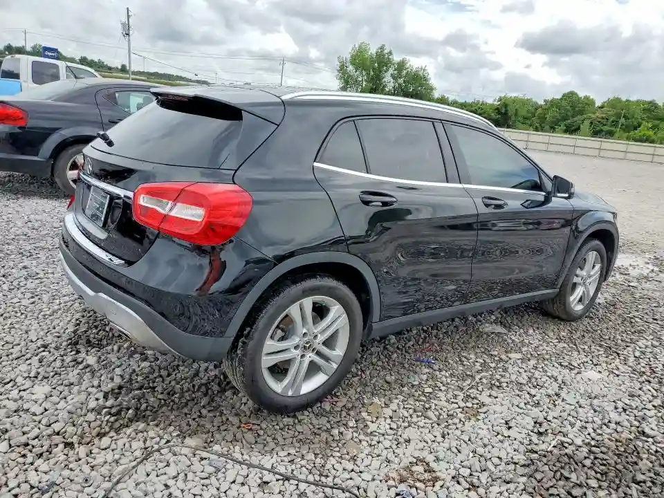 WDCTG4EB2JJ435246 2018 MERCEDES-BENZ GLA-CLASS-2