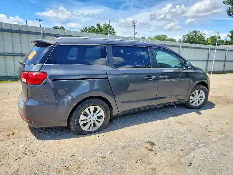 KNDMB5C11F6021166 2015 KIA SEDONA-2