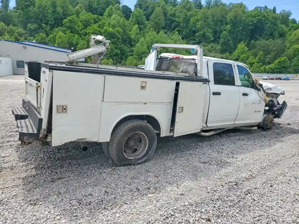 3C7WRTCJ6KG661121 2019 RAM 3500-2