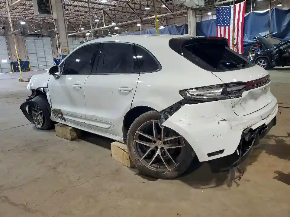 WP1AA2A54NLB08343 2022 PORSCHE MACAN-1