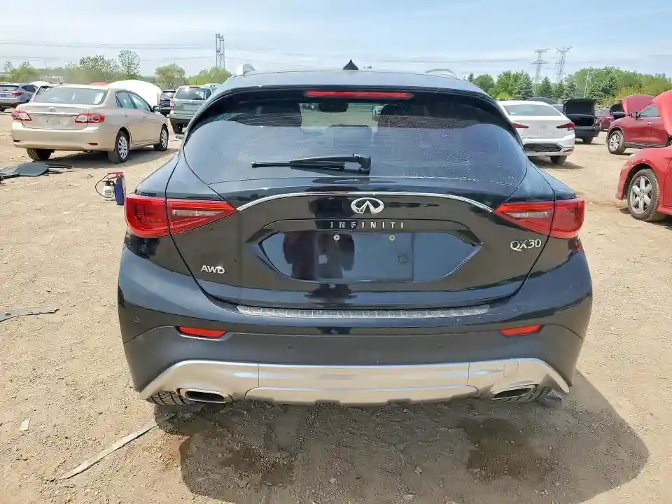 SJKCH5CR0HA022855 2017 INFINITI QX30-5