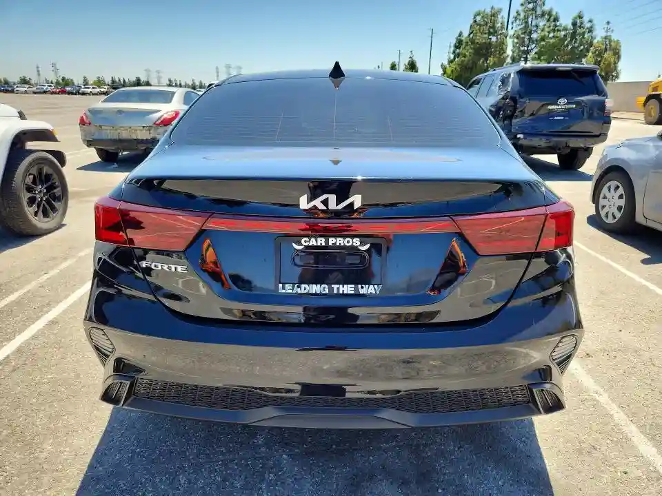 3KPF24ADXRE782342 2024 KIA FORTE LXS-5