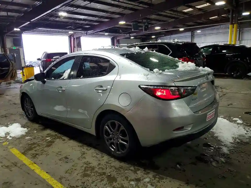 3MYDLBYV9KY503380 2019 TOYOTA YARIS-1