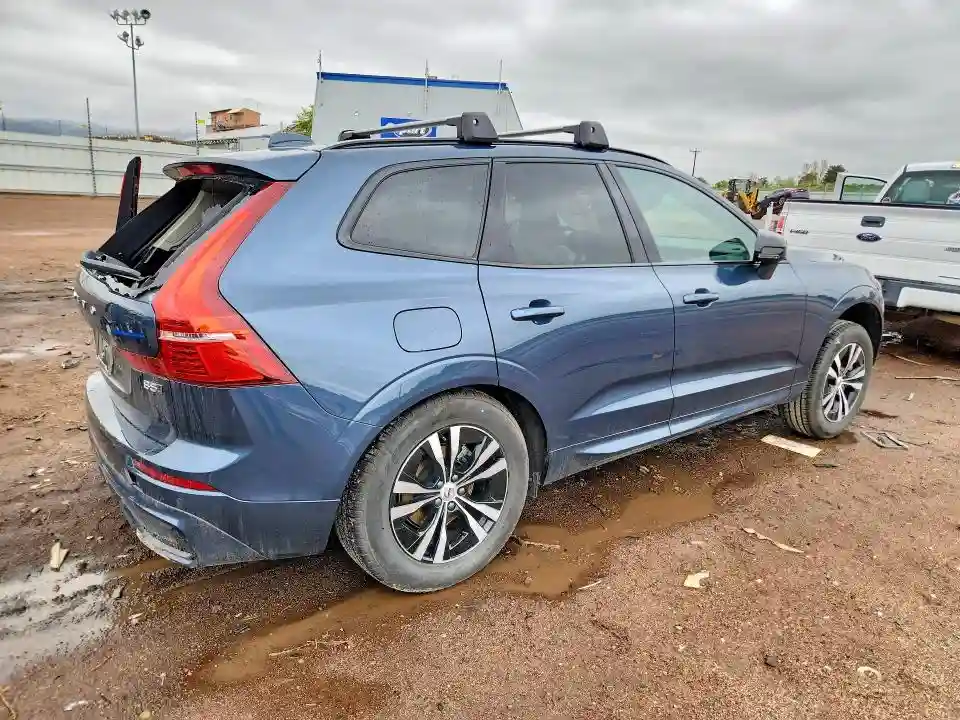 YV4M12RJ7S1097827 2025 VOLVO XC60-2