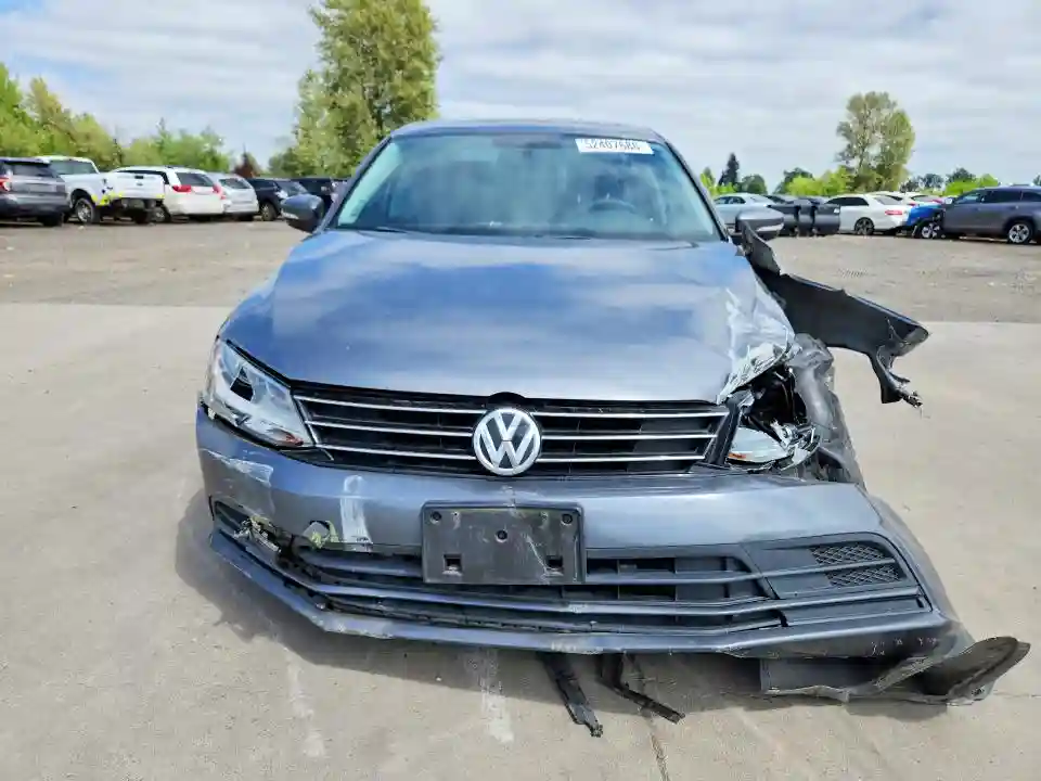 3VWLA7AJXFM332590 2015 VOLKSWAGEN JETTA-4