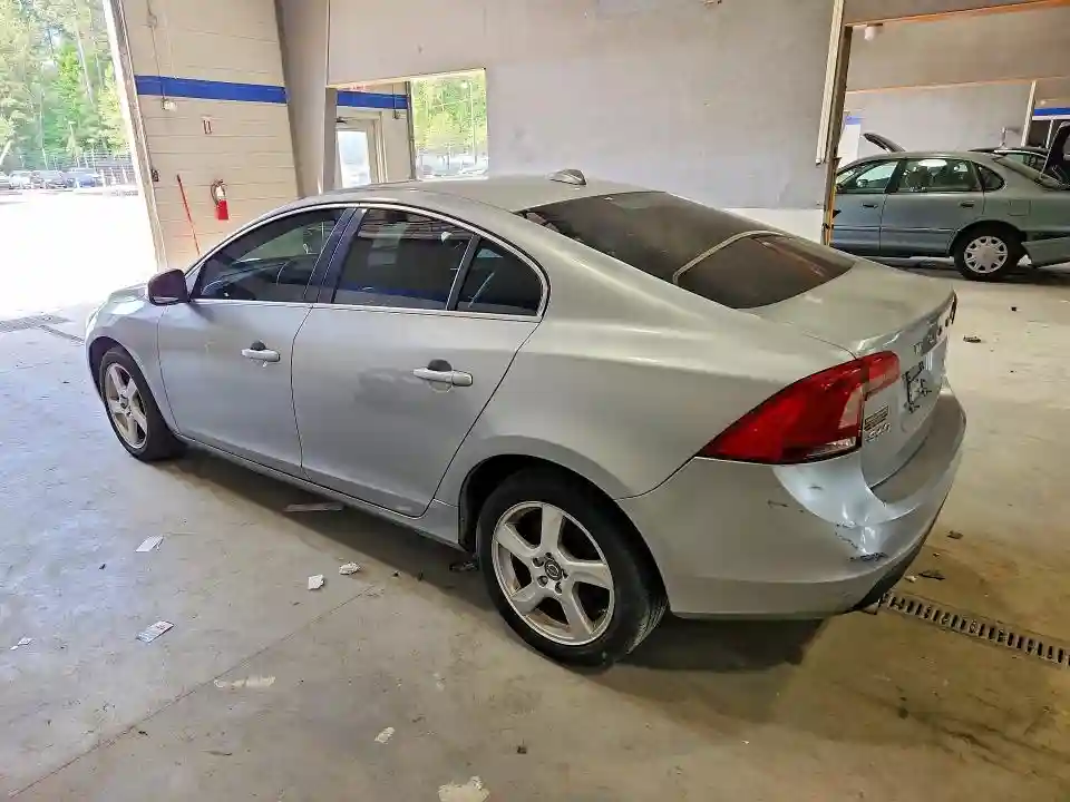 YV1612FS9D2197976 2013 VOLVO S60-1
