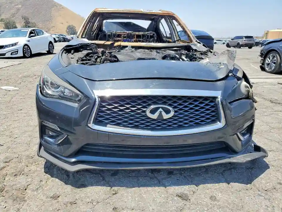 JN1EV7AP5JM590074 2018 INFINITI Q50-4