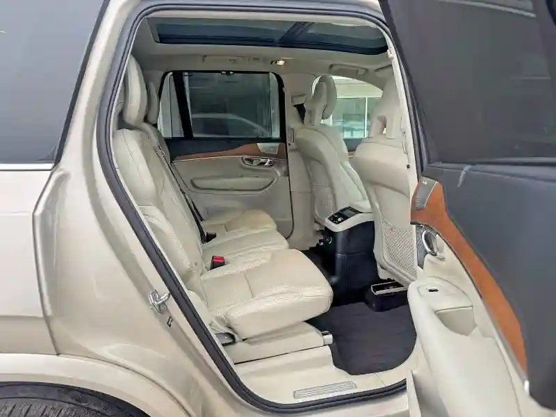 YV4BC0PL9G1048520 2016 VOLVO XC90-5