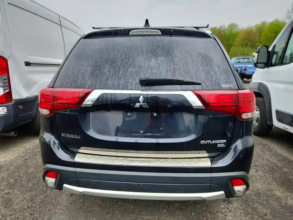 JA4AZ3A38HZ063417 2017 MITSUBISHI OUTLANDER-5