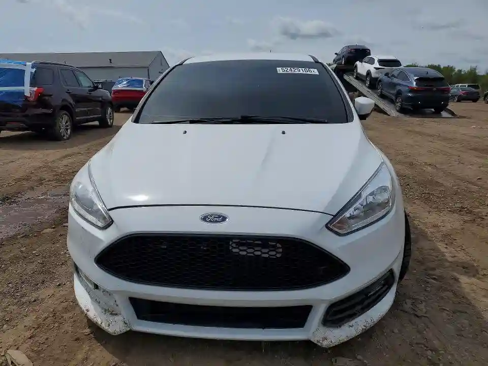 1FADP3L99JL310307 2018 FORD FOCUS-4