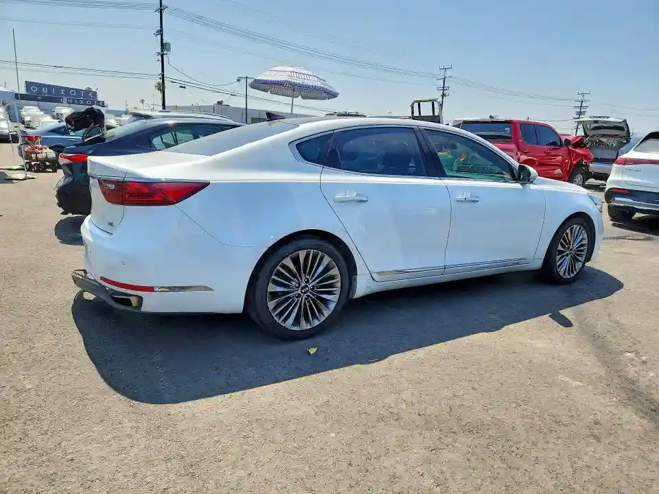 KNALC4J10H5093407 2017 KIA CADENZA-2