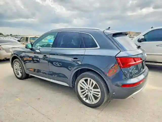 WA1BNAFY5J2092879 2018 AUDI Q5-1