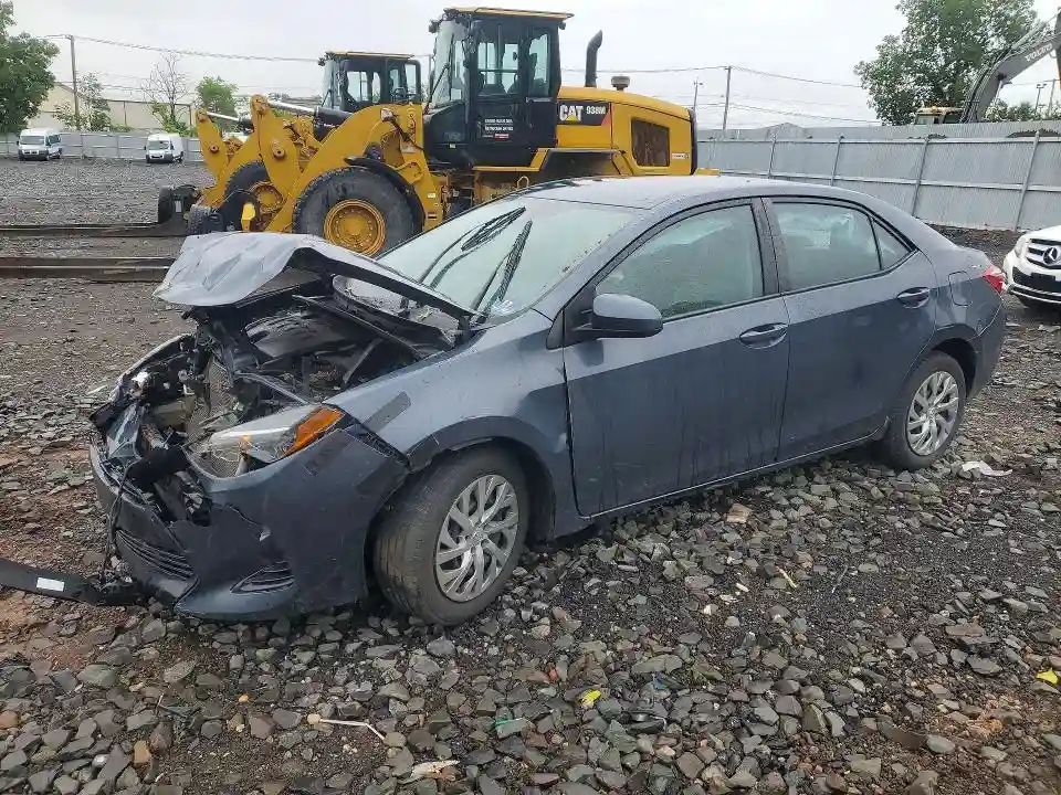 5YFBURHE4JP838976 2018 TOYOTA COROLLA-0