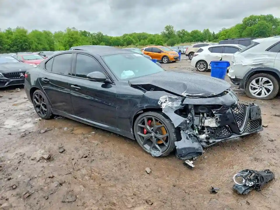 ZARFANAN1L7635163 2020 ALFA ROMEO GIULIA-3