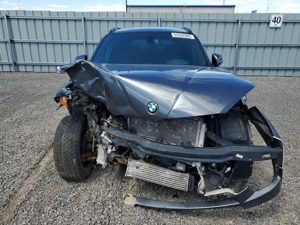 WBAVL1C52FVY38551 2015 BMW X1-4