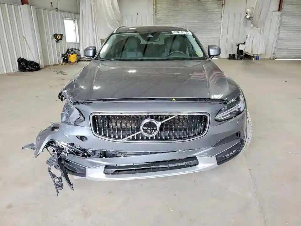 YV4A22NLXJ1022500 2018 VOLVO V90-4