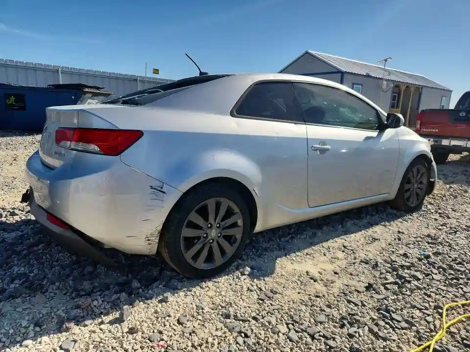KNAFW6A30B5422681 2011 KIA FORTE-2