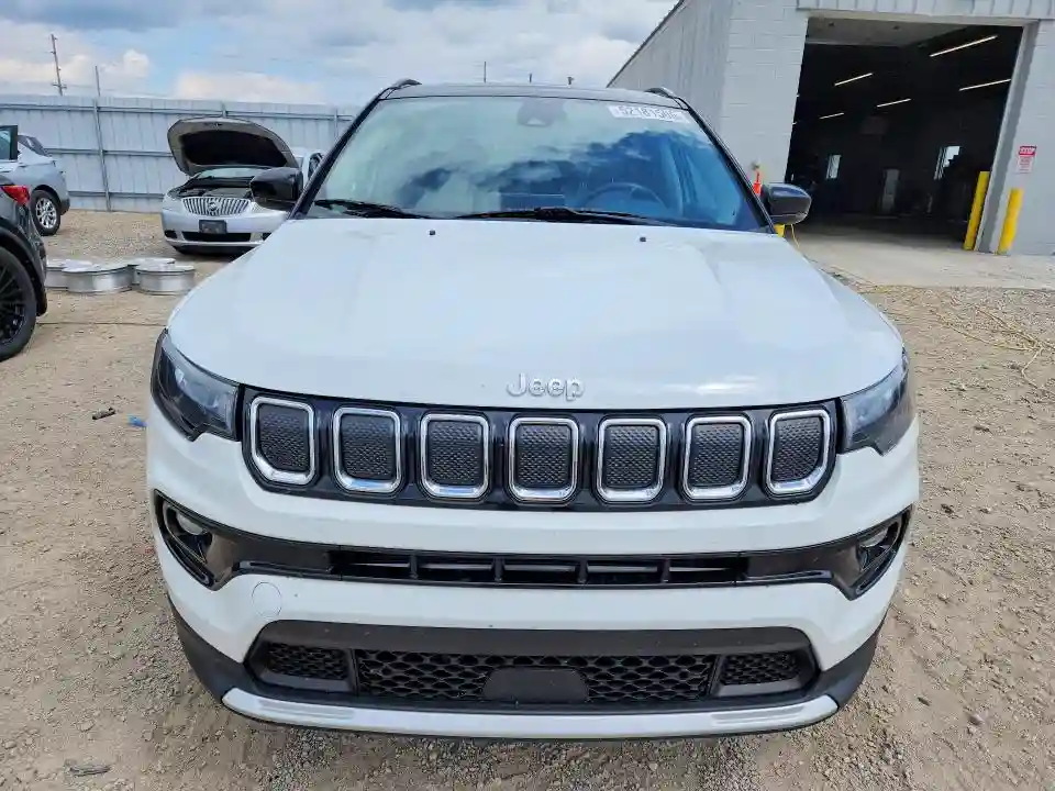 3C4NJDCB0NT199343 2022 JEEP COMPASS-4