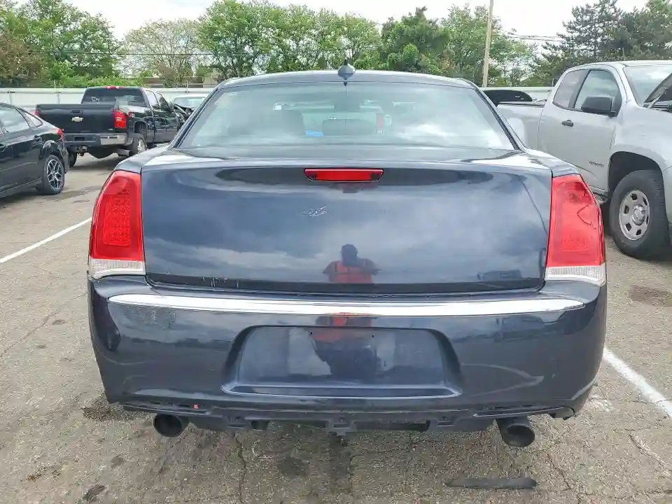 2C3CCAEG1HH552117 2017 CHRYSLER 300-5