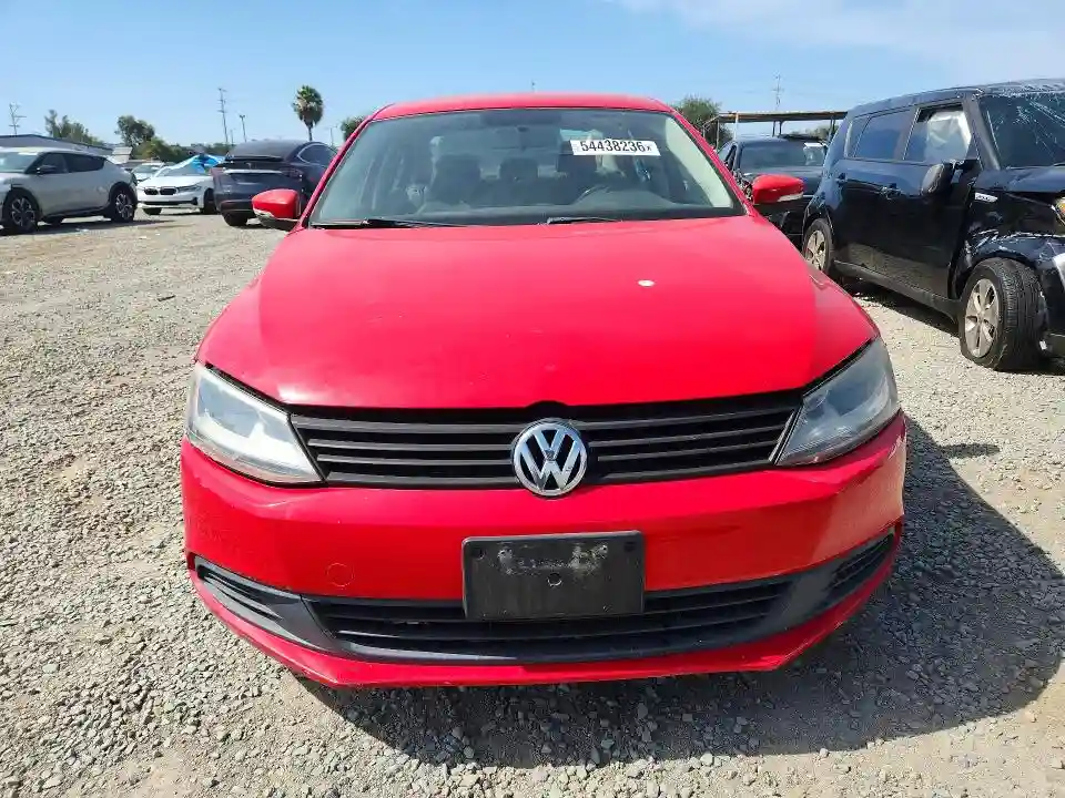 3VWDP7AJ9CM450435 2012 VOLKSWAGEN JETTA-4