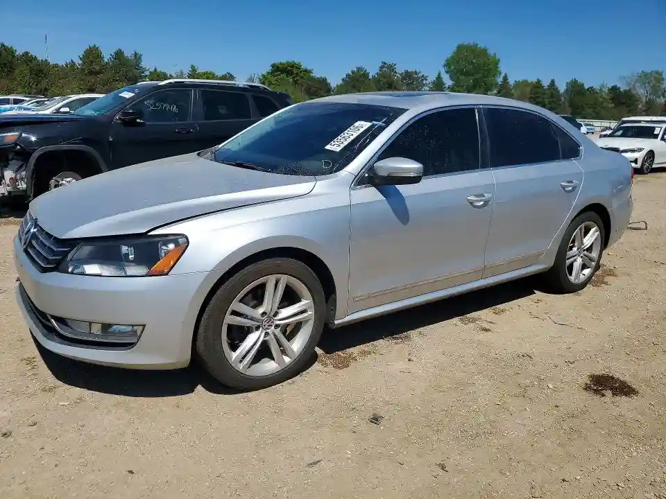 1VWCN7A30EC108220 2014 VOLKSWAGEN PASSAT-0