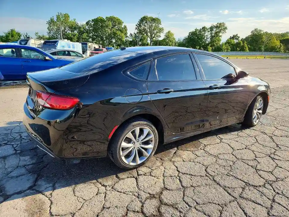 1C3CCCBB4FN600914 2015 CHRYSLER 200-2