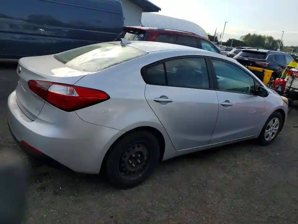 KNAFK4A6XG5445046 2016 KIA FORTE-2