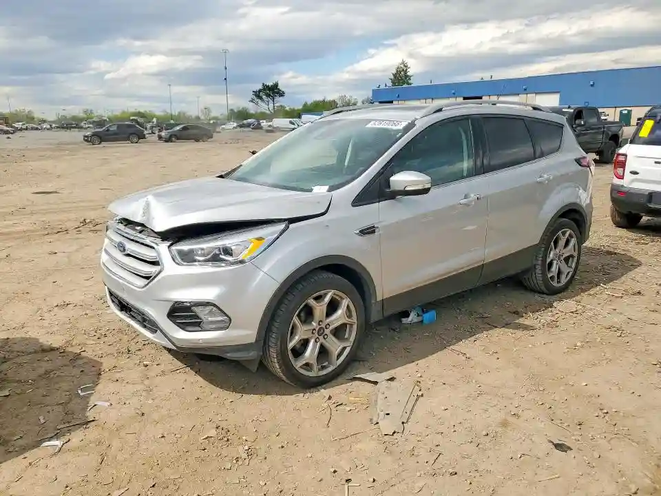 1FMCU9J9XJUC47714 2018 FORD ESCAPE-0