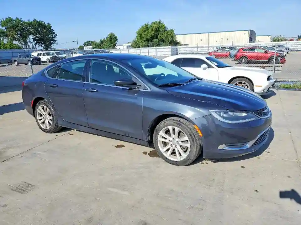 1C3CCCAB1HN510625 2017 CHRYSLER 200-3
