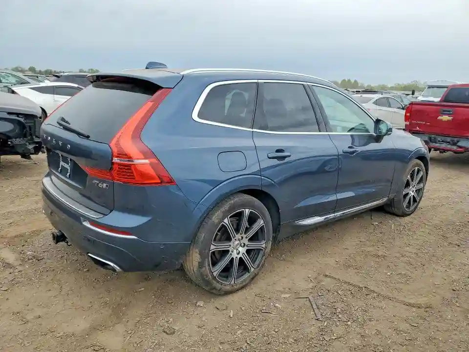 LYVA22RL1KB306556 2019 VOLVO XC60-2
