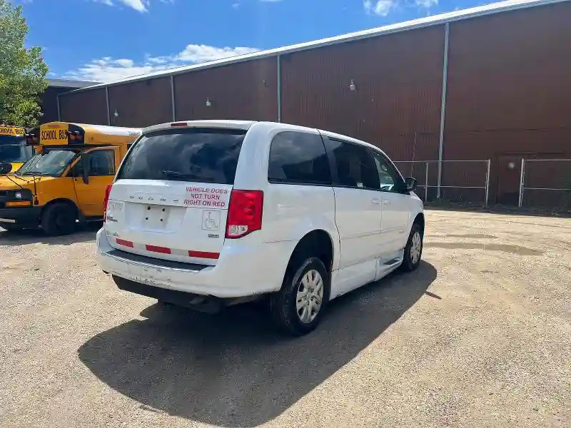 2C4RDGBG9GR350905 2016 DODGE CARAVAN-3