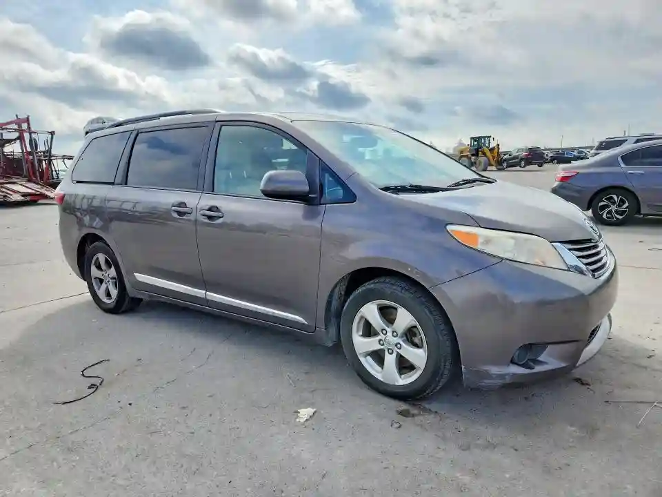 5TDKZ3DC8HS841903 2017 TOYOTA ALL MODELS-3
