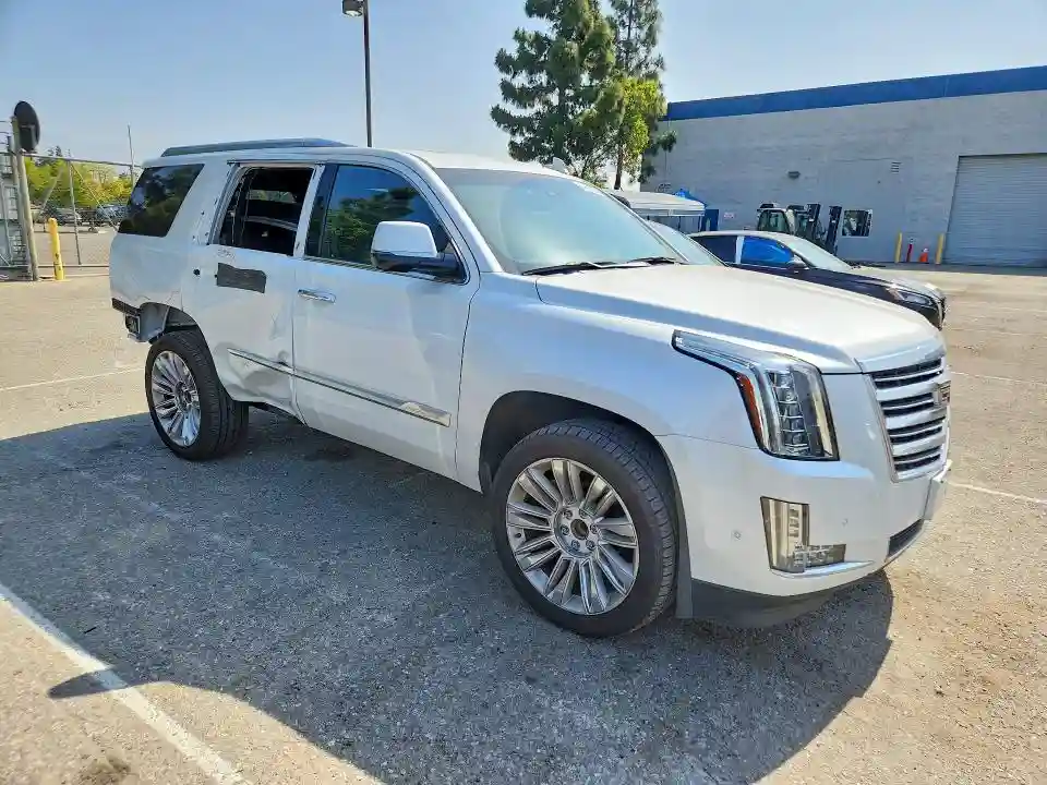 1GYS3DKJ4JR128455 2018 CADILLAC ESCALADE-3