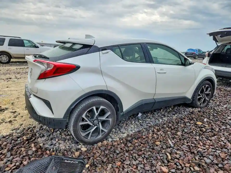 JTNKHMBX2L1062688 2020 TOYOTA C-HR-2