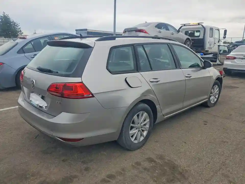 3VWC17AU9GM513921 2016 VOLKSWAGEN GOLF-2