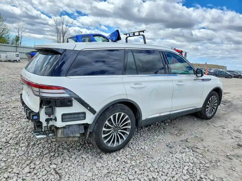 5LM5J7XC0RGL04387 2024 LINCOLN AVIATOR-2